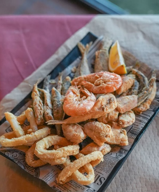 comer pescado frito en granada